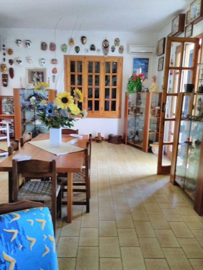 Villa Adelina サッロク エクステリア 写真